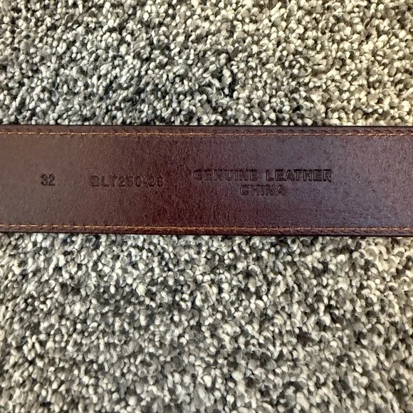 Source Unknown Brown Belt with Silver Buckle - Picture 3 of 5